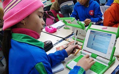Escolas de todo o Brasil recebem 150 mil laptops